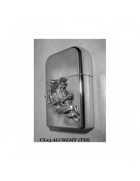 UL13 - Tattoo Gun Benzine Aansteker met 3D Tattoo Gun Badge